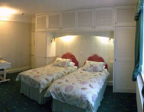 Vulcan Lodge Guest House Horley Ngoại thất bức ảnh